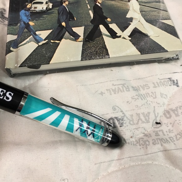 New Beatles lunch box w4 accessories - Picture 5 of 9